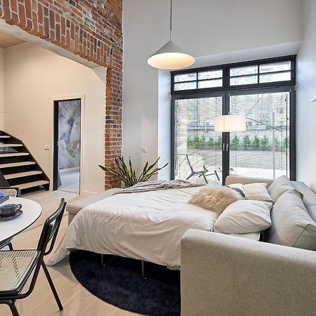 High Ceiling Loft With Its Own Backyard And A Terrace Apartment ทาลลินน์ ภายนอก รูปภาพ