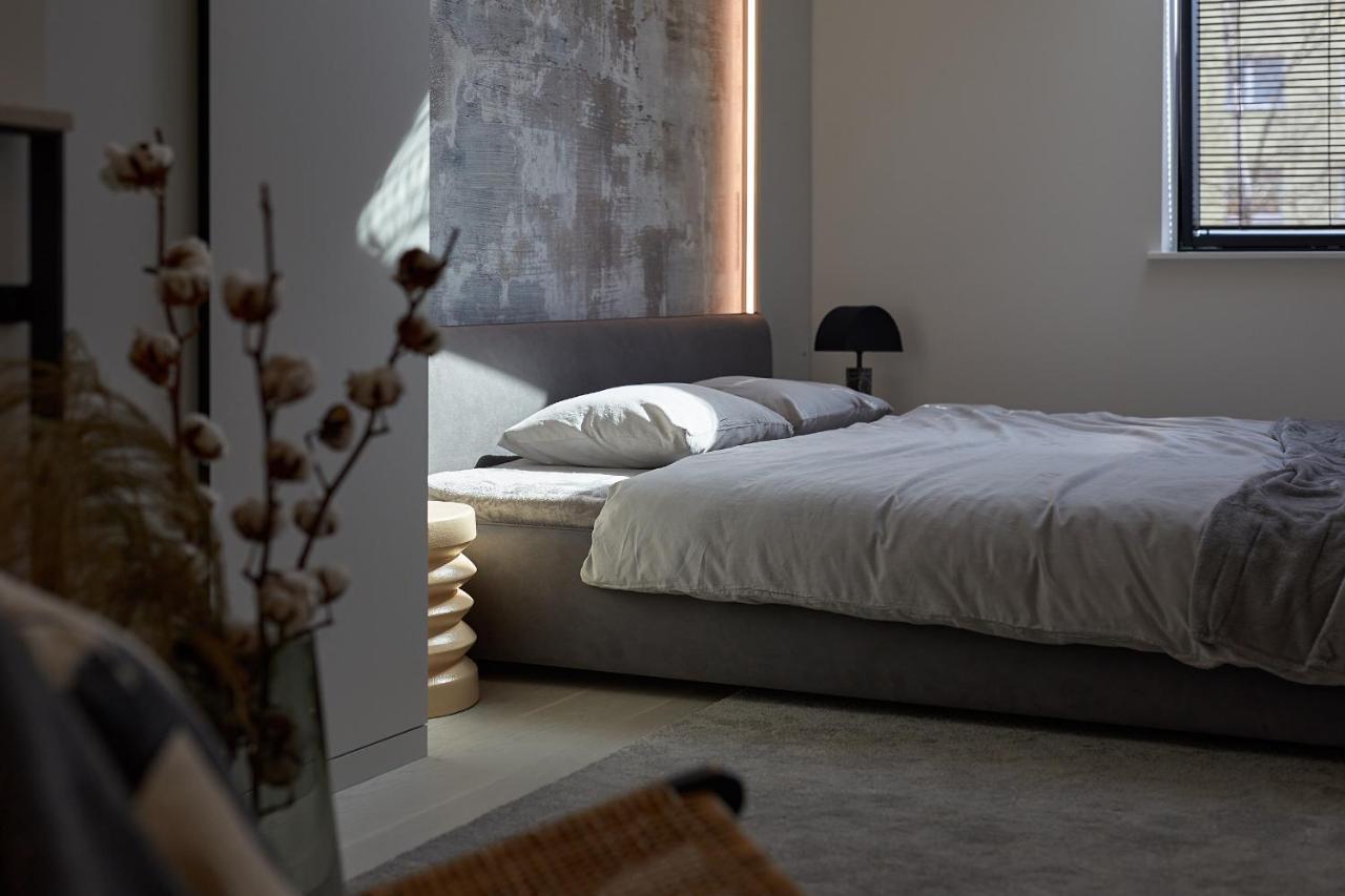 High Ceiling Loft With Its Own Backyard And A Terrace Apartment ทาลลินน์ ภายนอก รูปภาพ