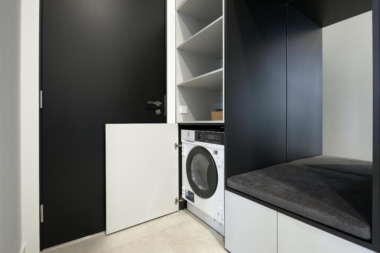 High Ceiling Loft With Its Own Backyard And A Terrace Apartment ทาลลินน์ ภายนอก รูปภาพ