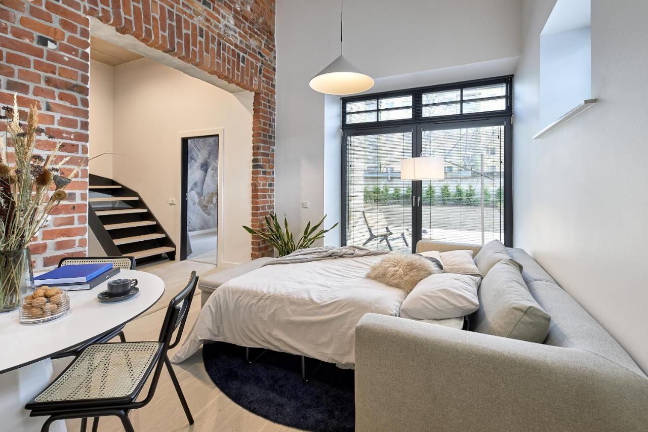High Ceiling Loft With Its Own Backyard And A Terrace Apartment ทาลลินน์ ภายนอก รูปภาพ